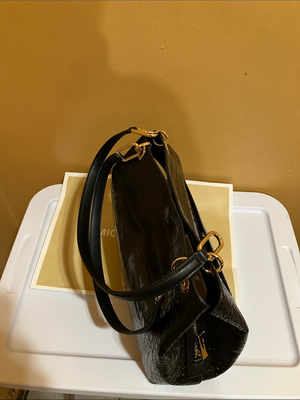 Michael Kors Kensington Lg Shldr Tote Black Croc-Embossed Leather - Picture 4 of 14